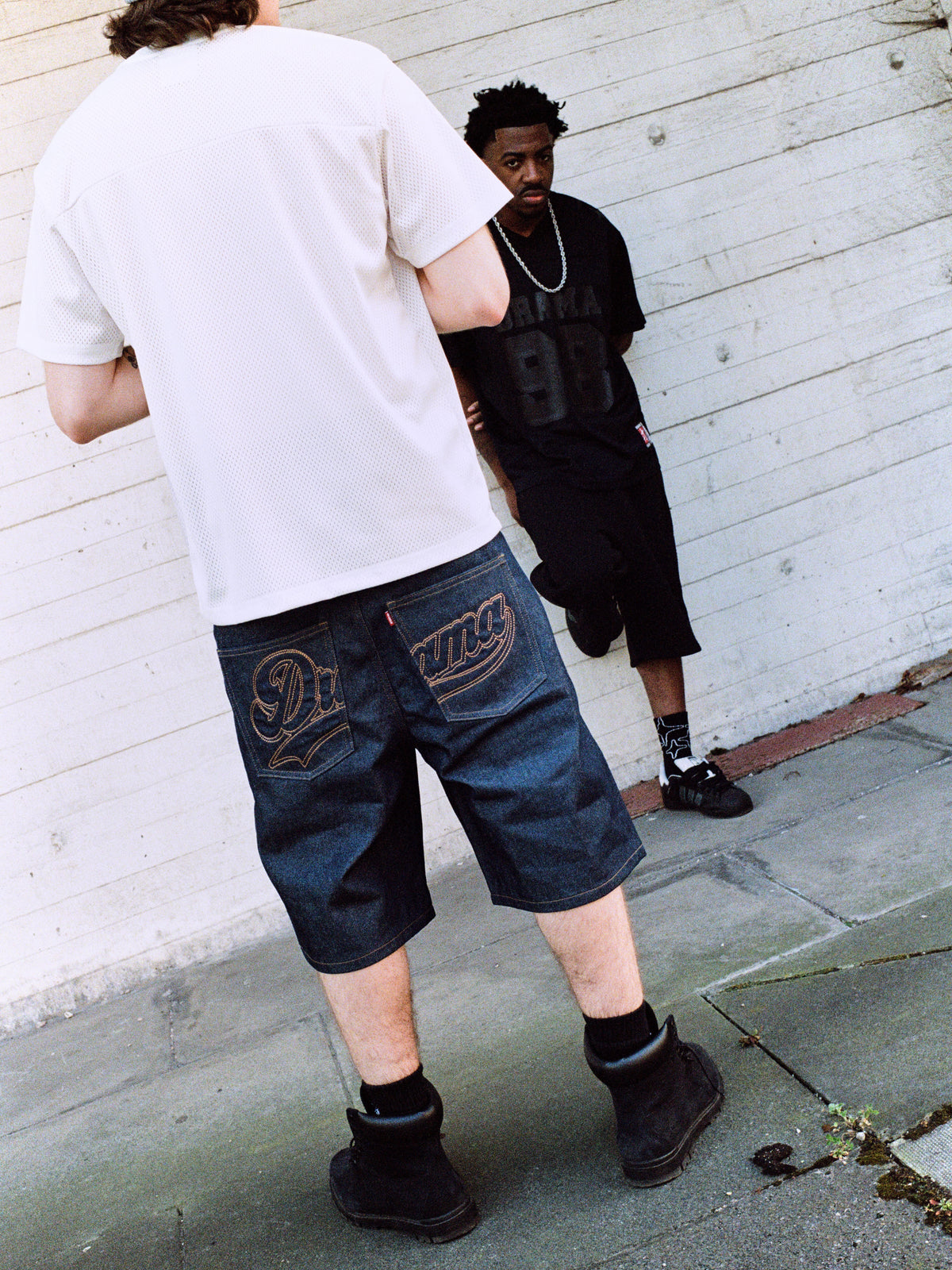CHAIN STITCH SCRIPT JUMBO JORTS (RAW INDIGO) - New