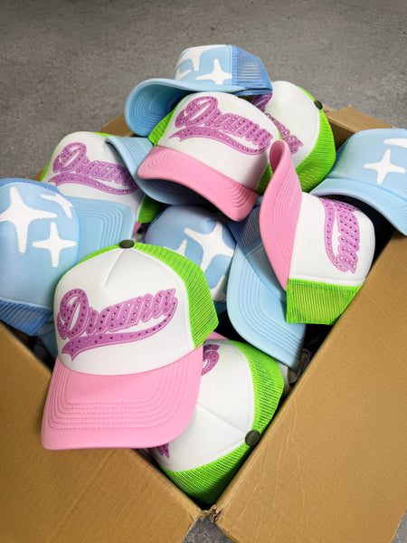 PINK N GREEN SCRIPT STUD TRUCKA