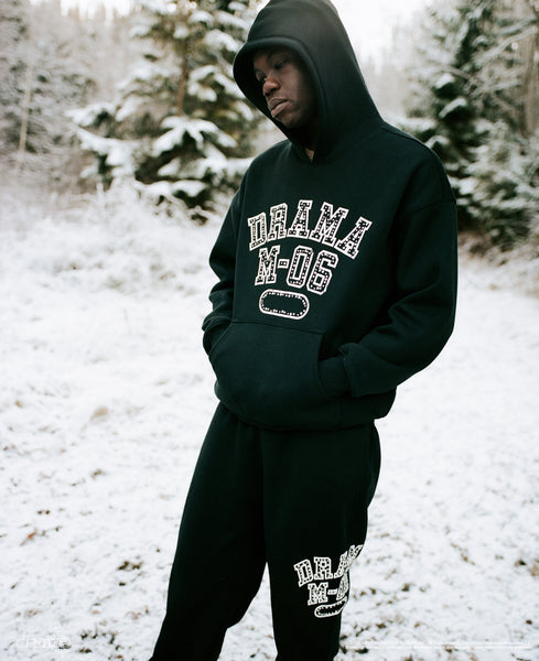 BLACK COLLEGE STUD HOOD