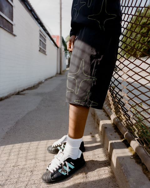 LIGHTWEIGHT NYLON SHORTS (BLACK N GREEN)
